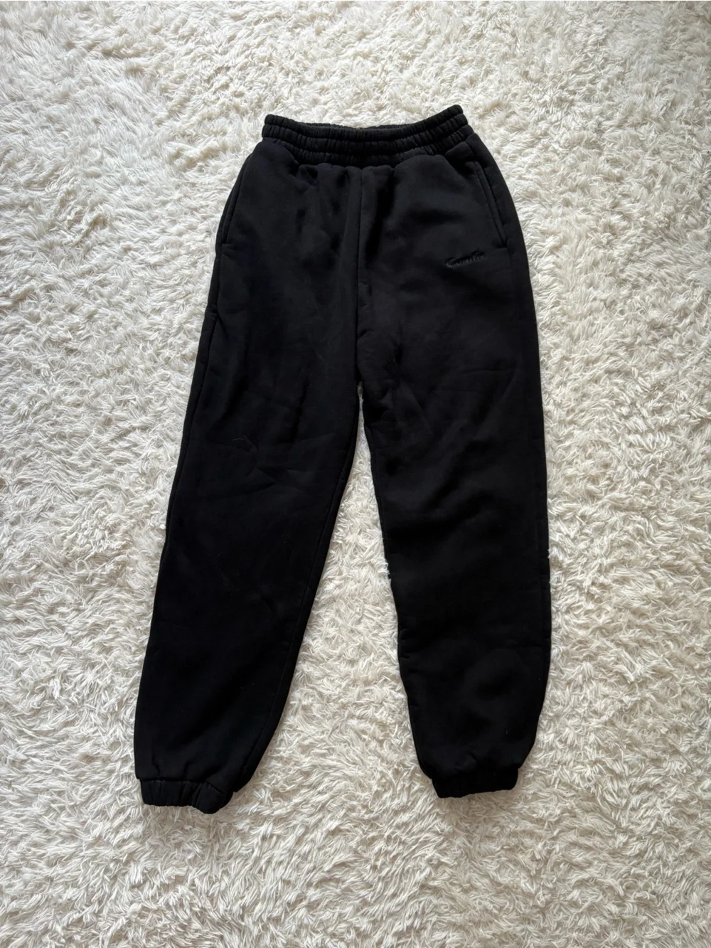 Women’s black Comfrt Signature sweatpants